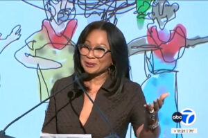 Sandra Bookman hosts ArtsConnections benefit event